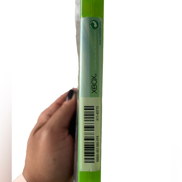 SKYRIM - The Elder Scrolls V - XBOX 360 — NEW IN PACKAGE NEVER OPENED - SEALED! - Picture 2 of 3